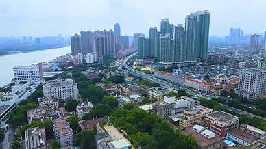 广州越秀区荔湾区城市建筑交通车流4k航拍视频的预览图